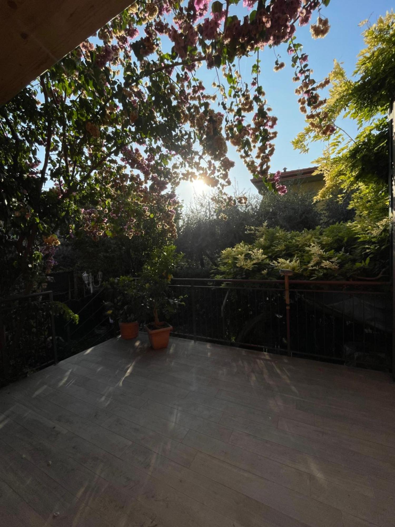 Welcome Traveller Divine Cecile Garda (Verona) Exterior foto