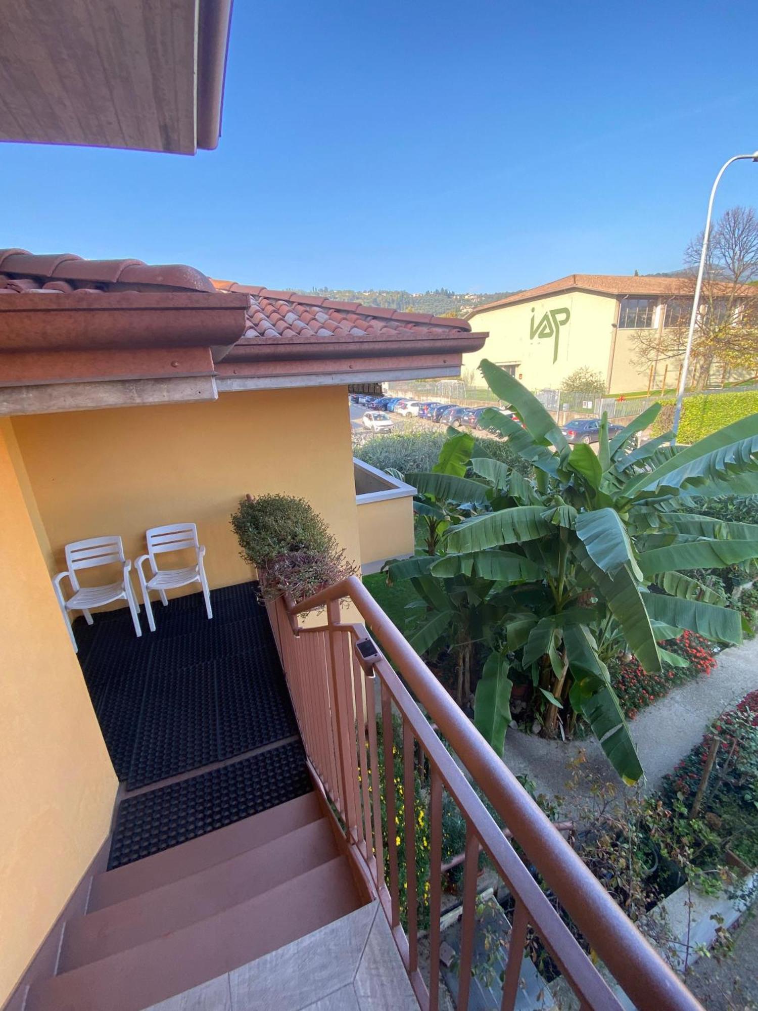 Welcome Traveller Divine Cecile Garda (Verona) Exterior foto