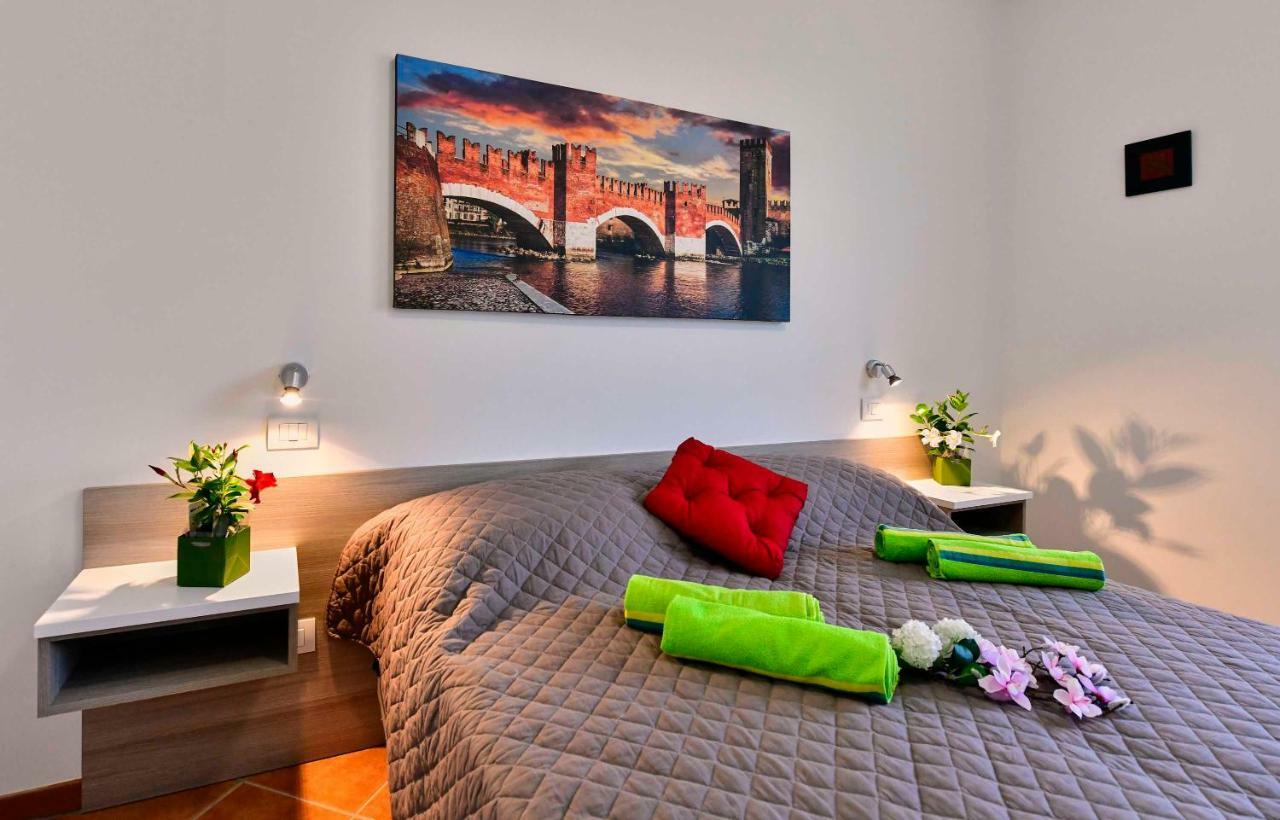 Welcome Traveller Divine Cecile Garda (Verona) Exterior foto