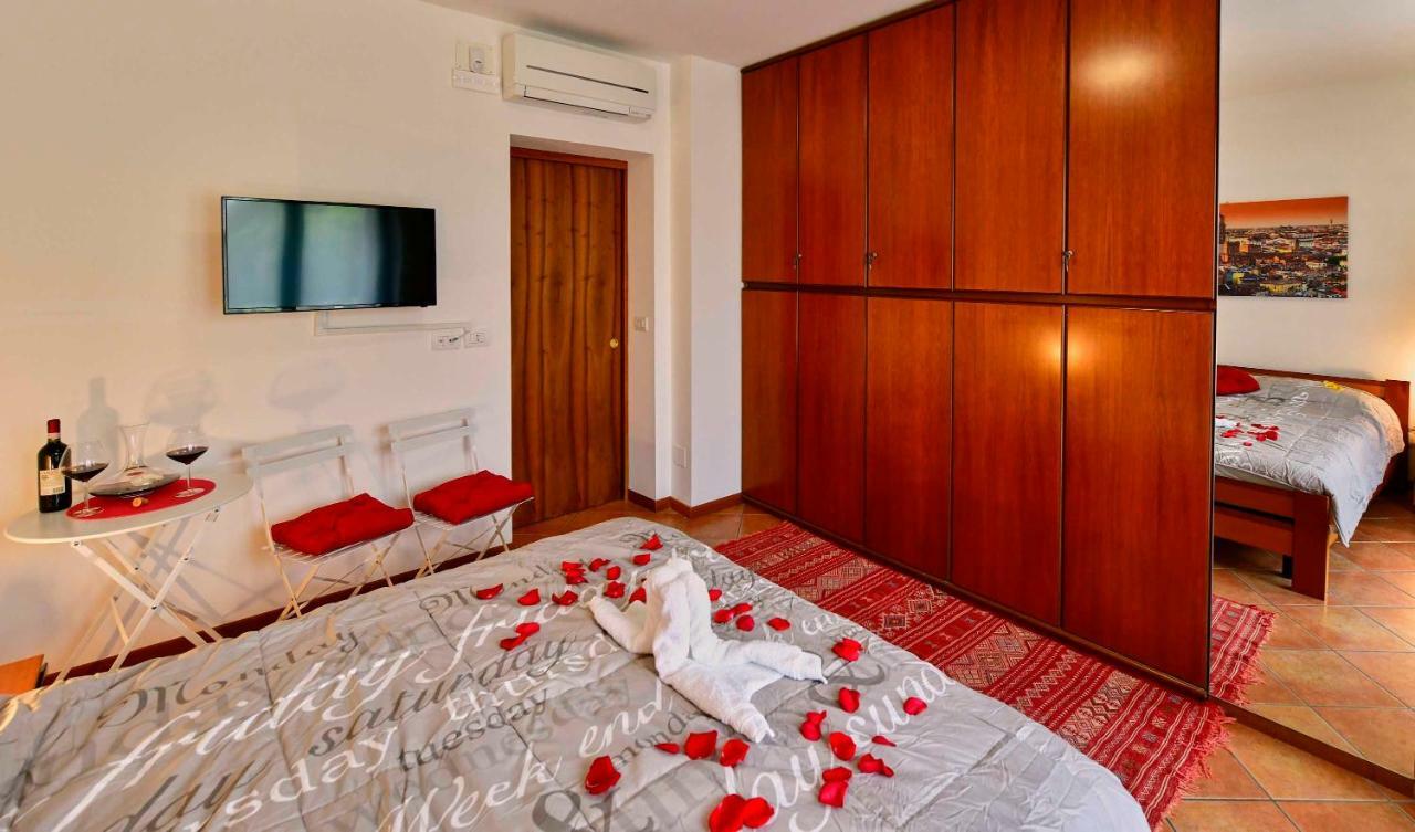 Welcome Traveller Divine Cecile Garda (Verona) Exterior foto