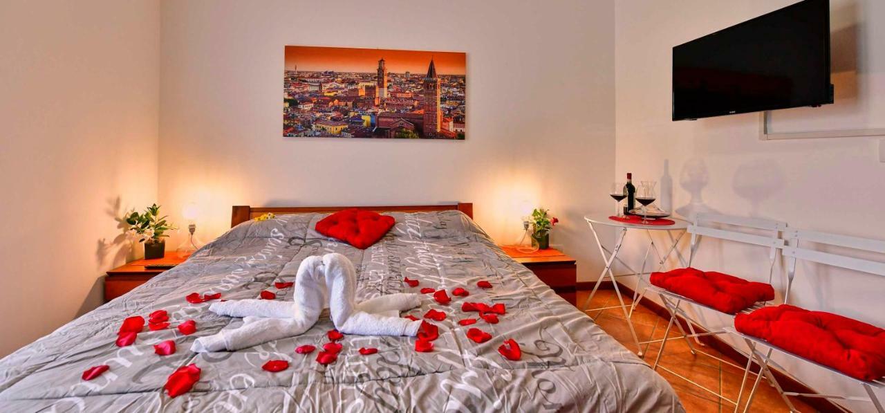 Welcome Traveller Divine Cecile Garda (Verona) Exterior foto