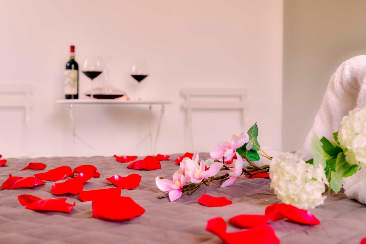 Welcome Traveller Divine Cecile Garda (Verona) Exterior foto