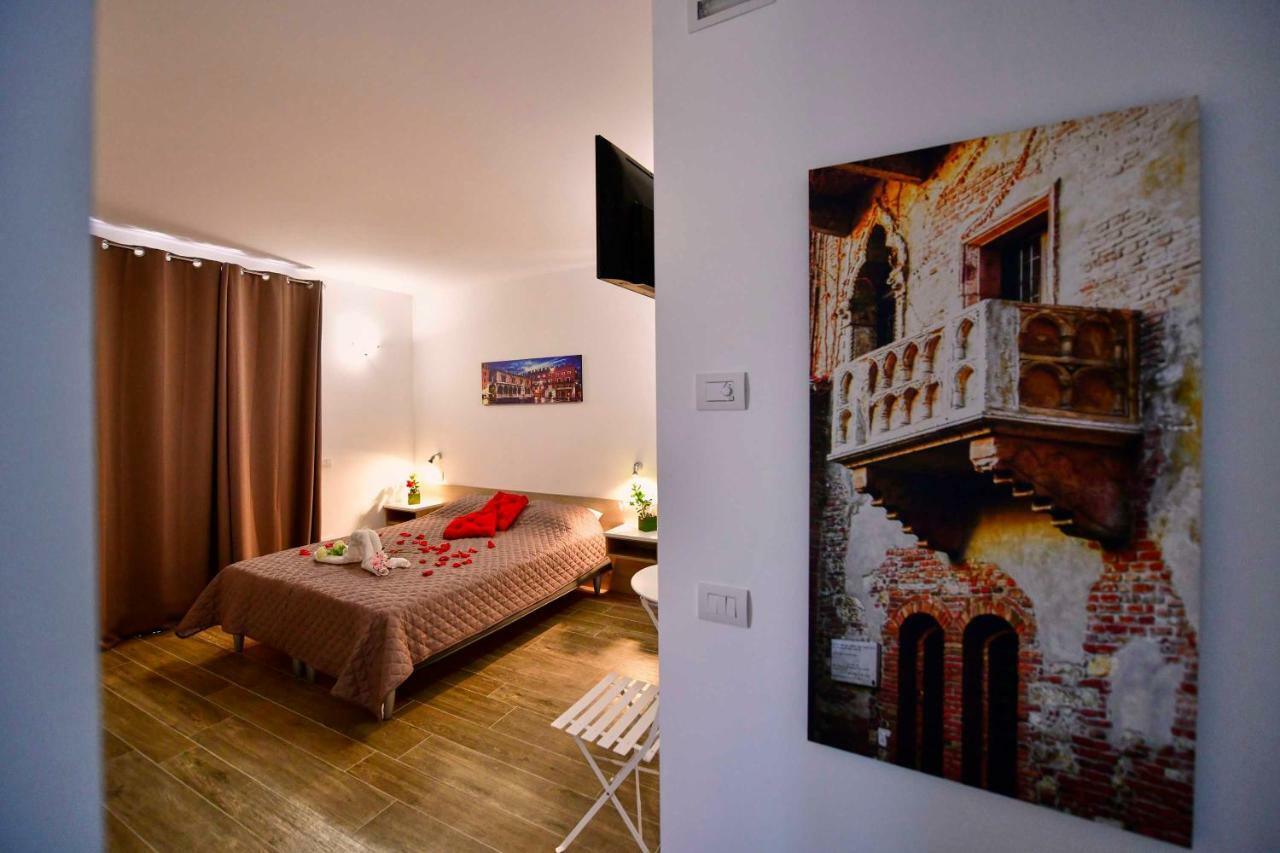 Welcome Traveller Divine Cecile Garda (Verona) Exterior foto