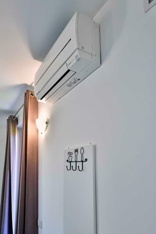 Welcome Traveller Divine Cecile Garda (Verona) Exterior foto