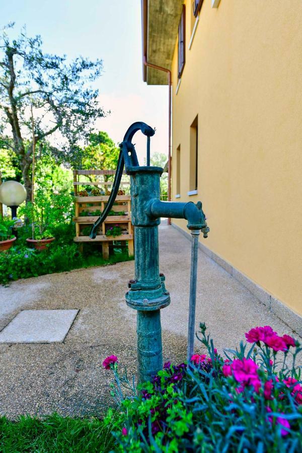 Welcome Traveller Divine Cecile Garda (Verona) Exterior foto